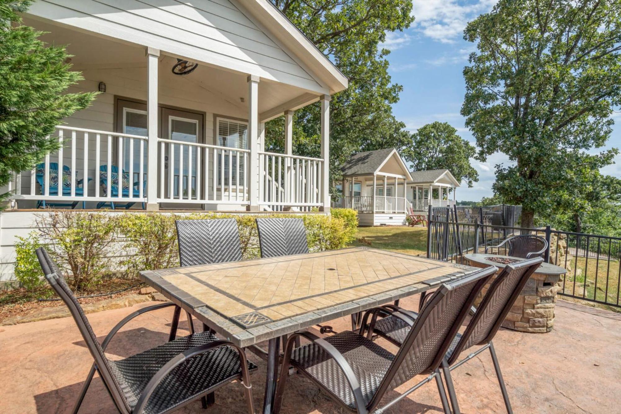 Crosstimbers Marina And Cottages Sperry Екстериор снимка
