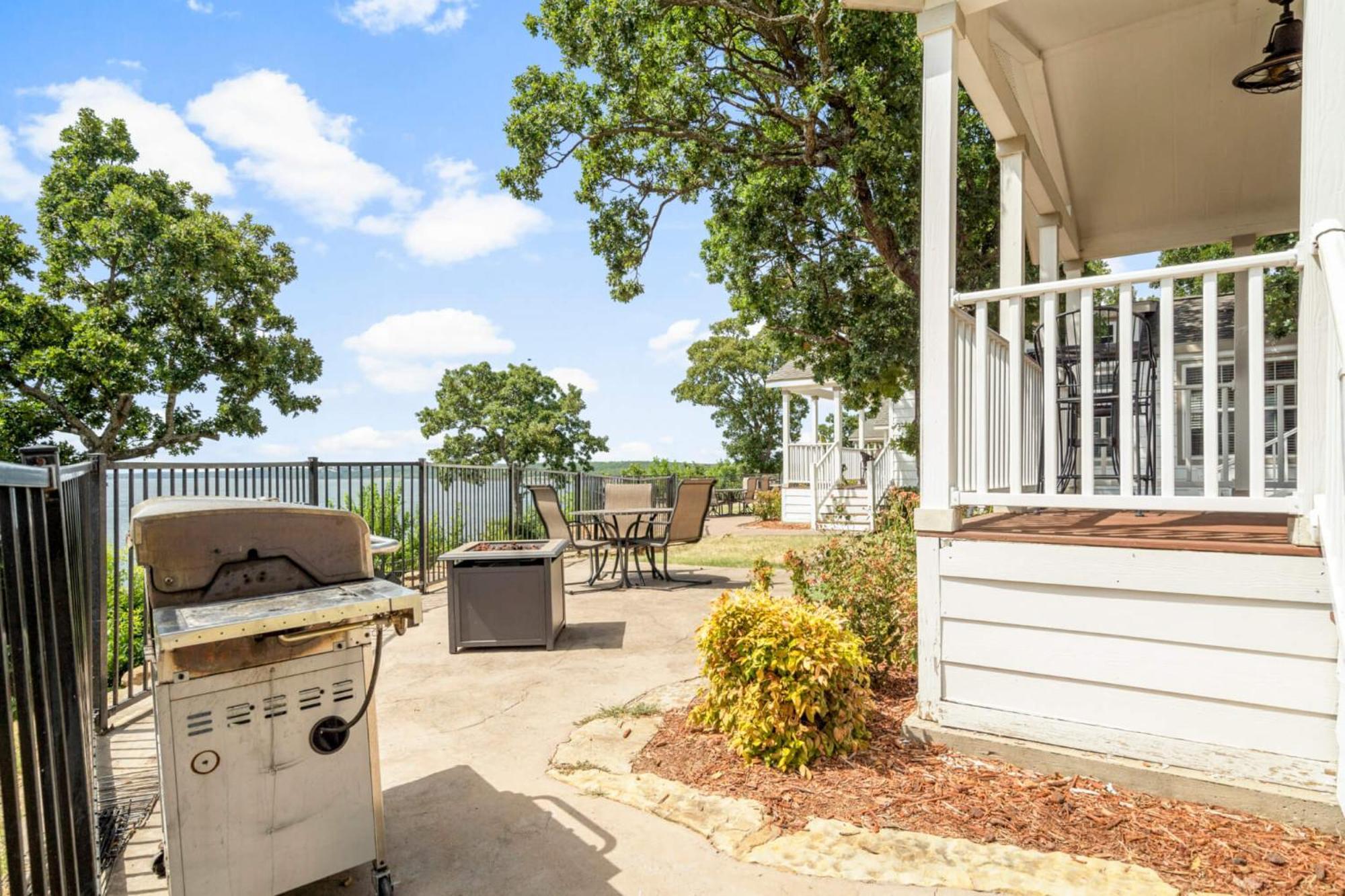 Crosstimbers Marina And Cottages Sperry Екстериор снимка