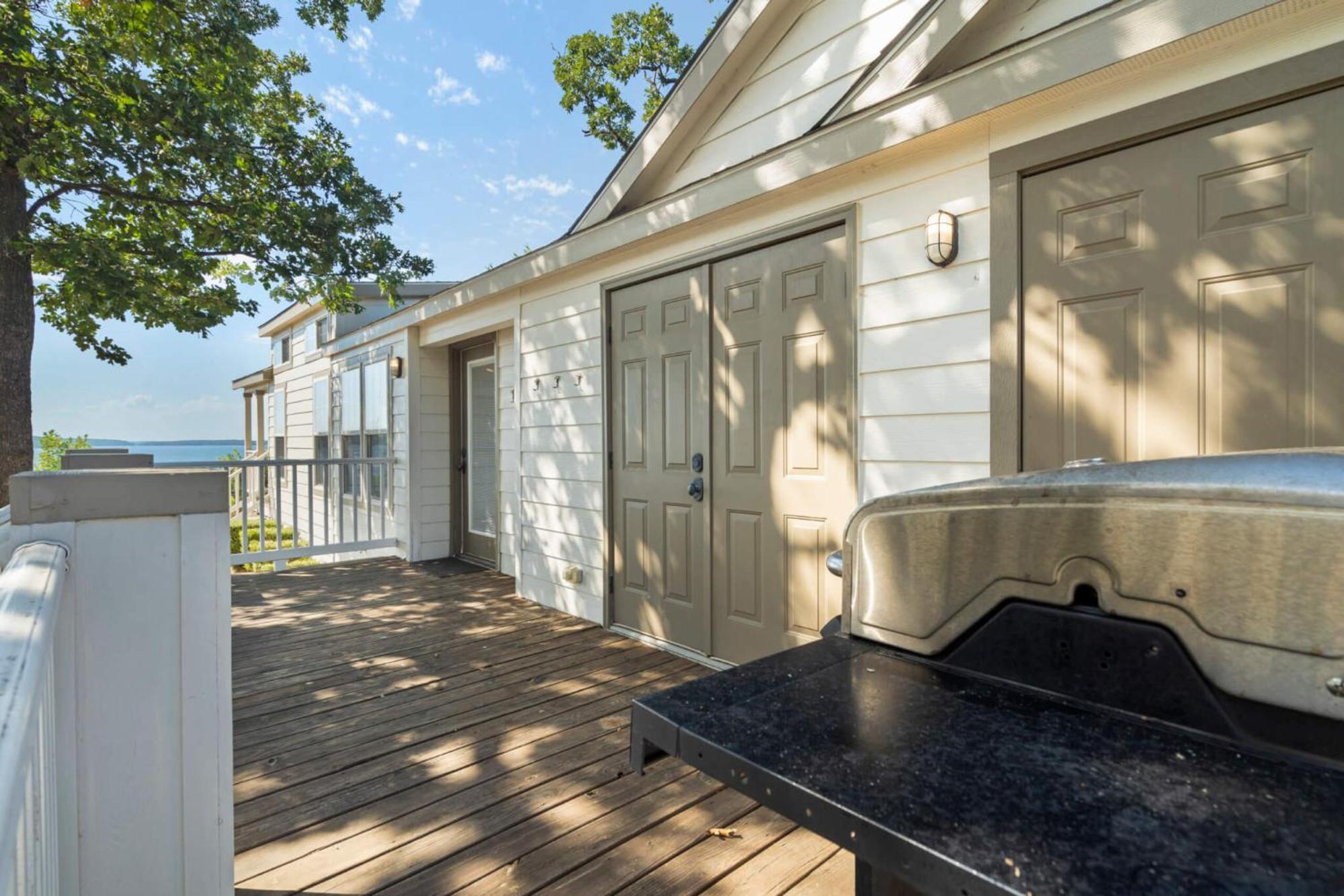 Crosstimbers Marina And Cottages Sperry Екстериор снимка